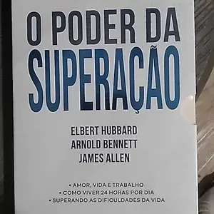 Cliente com o livro