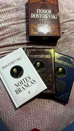 Box aberto com os três livros