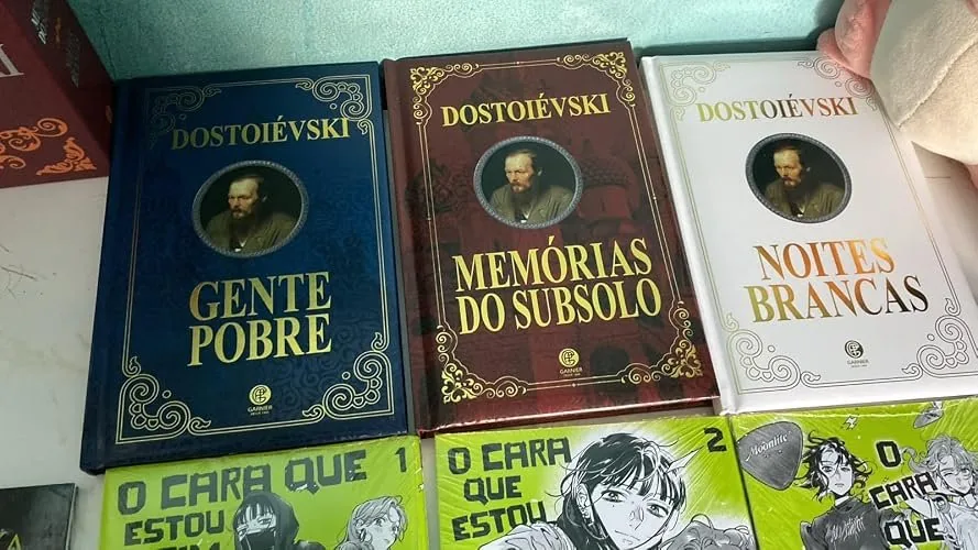 Os três volumes lado a lado